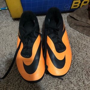 Soccer cleats